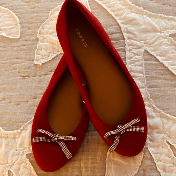 Torrid red faux suede ballet flats with BLING bows! - Picture 2 of 5